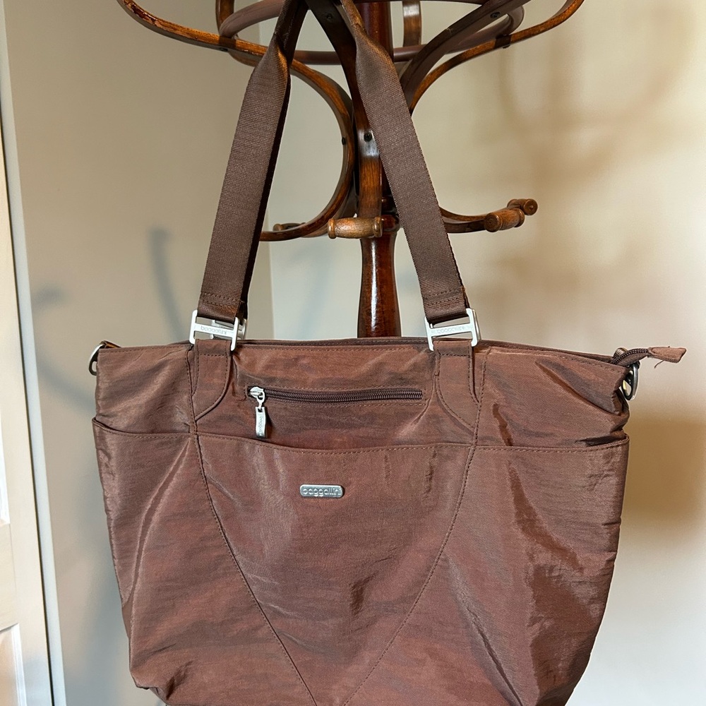 Baggallini Brown Tote Bag with Timeless Design